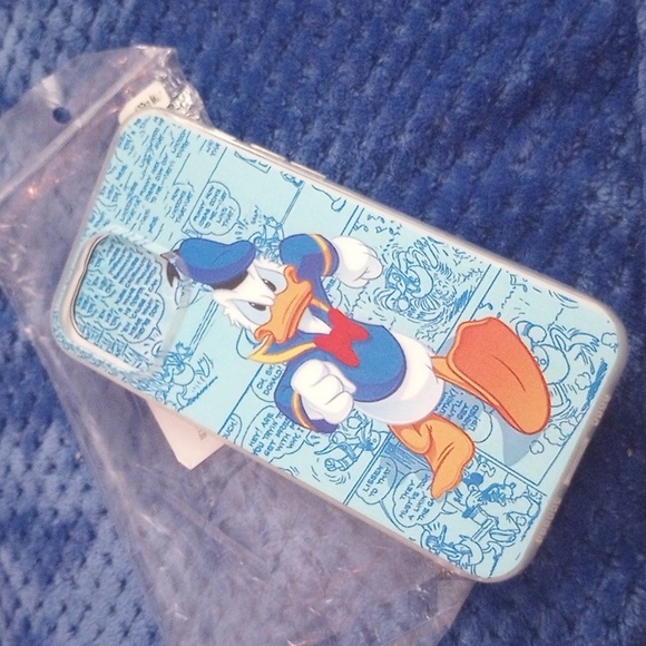 Phone case for an iPhone 13 Pro Max - Picture 2 of 3